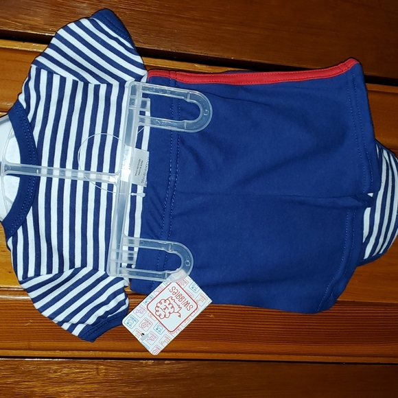 SWIGGLES Boy's complete 3 piece outfit. Onsie/Shorts/Booties. Sz 3-6 Months - Picture 4 of 4
